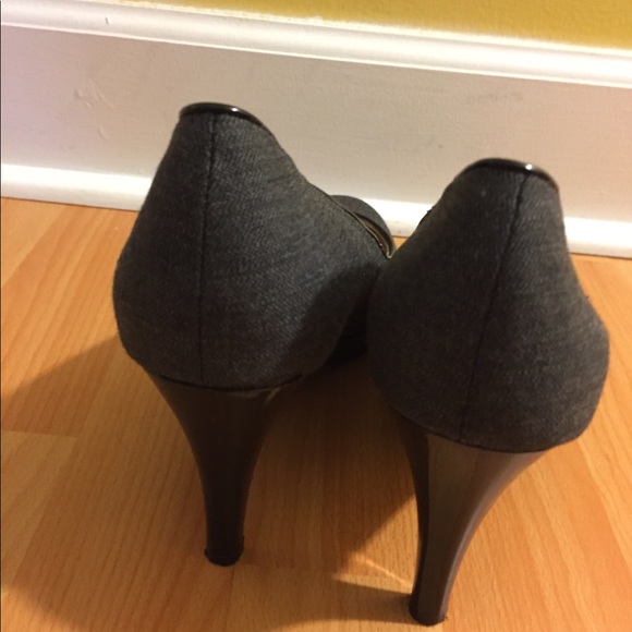 Grey Nine West Platform Pumps 7.5 - Picture 4 of 4